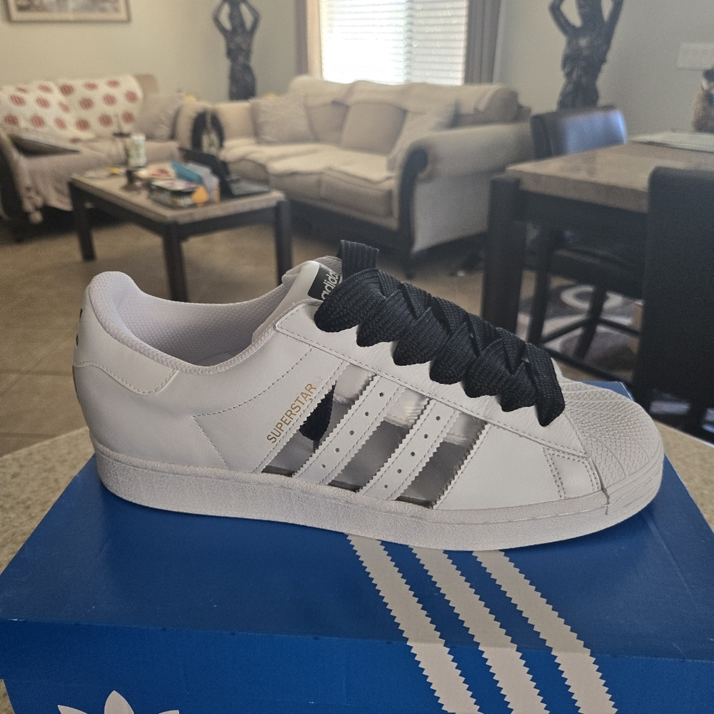 Adidas Superstar Shelltoe White Clear  Stripe  #FY7717 Mens  Shoe Size 10.5.